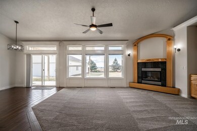 8265 S Danskin Ln, Meridian, ID 83642 - photo 7