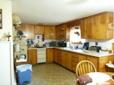Kitchen. Unit 4