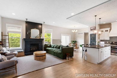 22-web-or-mls-2504-cedar-w-dr