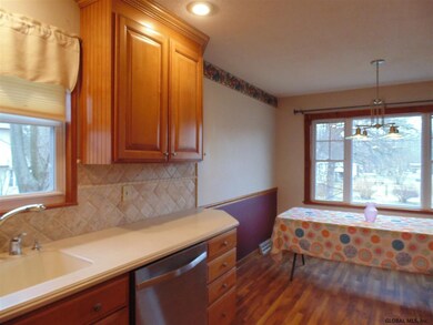 618 Lorraine Ave, Schenectady, NY 12303 - photo 3