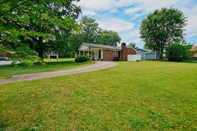 Half circle driveway
