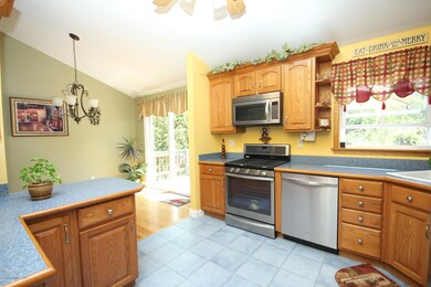 Kitchen with Ceramic Floor Tiles and Cus