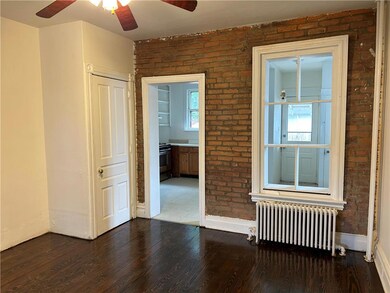 HOUSE - DINING ROOM