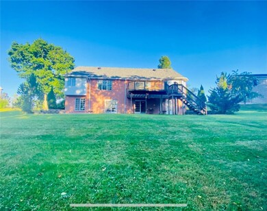 102 W Chevalier Ct, Eighty Four, PA 15330 - photo 2