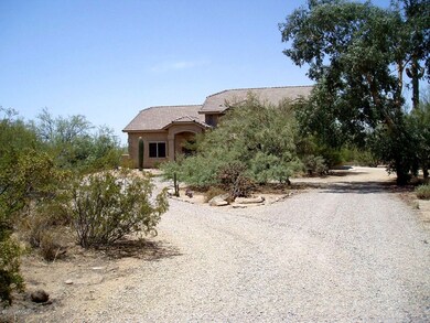 ROUND DRIVEWAY