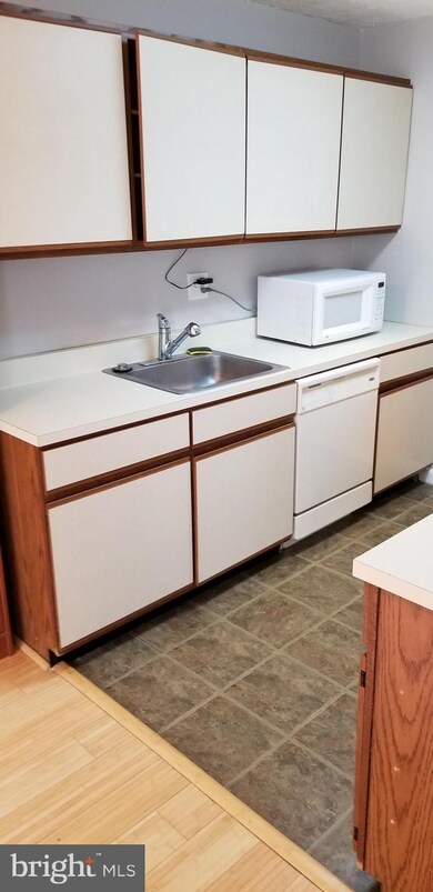 Lafayette Greene Condominium unit C159, Lafayette Hill, PA 19444 - photo 5