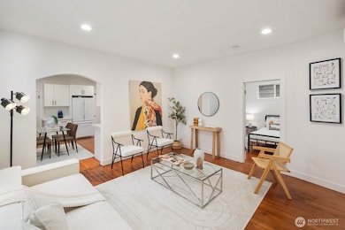 5240 39th Ave S, Seattle, WA 98118 - photo 3