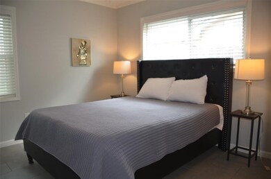 2806 Pine St, Galveston, TX 77551 - photo 3