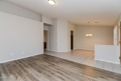 002-photo-living-room-11387363