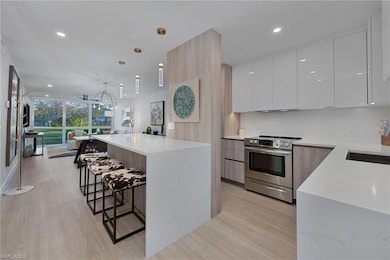 670 Broad Ave S unit J670, Naples, FL 34102 - photo 3