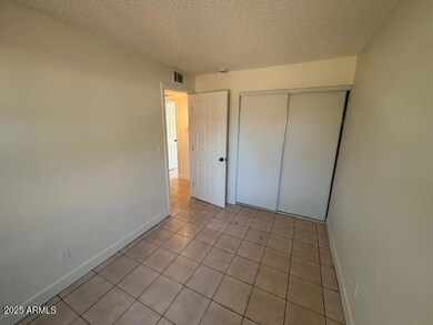 3120 N 67th Ln unit 17, Phoenix, AZ 85033 - photo 7