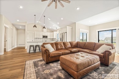 Livint room - Kitchen