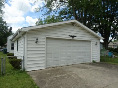 2906 S Vine St, Muncie, IN 47302 - photo 2