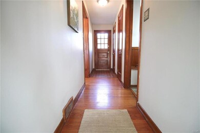 315 Flagstone Dr, Bethlehem, PA 18017 - photo 7