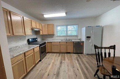 726 S 31st St unit 2 - Upper Unit, Lafayette, IN 47904 - photo 3