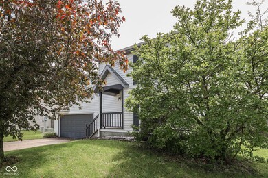 110 Meadow Creek Blvd, Whiteland, IN 46184 - photo 2