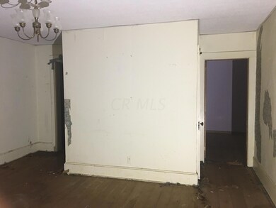 326 N Mulberry St, Logan, OH 43138 - photo 4