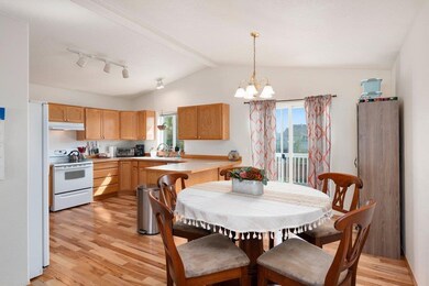 516 E Tara Lee Ave, Medical Lake, WA 99022 - photo 5