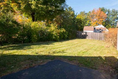 28 Mcduffee St, Rochester, NH 03867 - photo 4