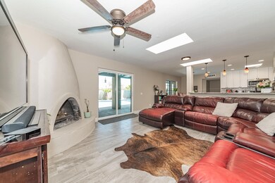 27031 N 71st Pl-15