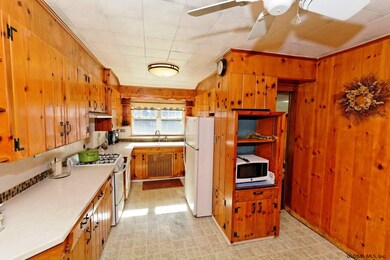 248 Osborne Rd, Albany, NY 12205 - photo 3