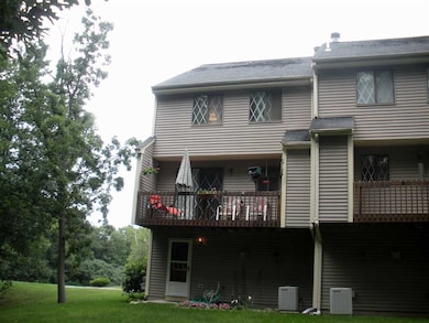 16 Adams Ave, MerriMacK, NH 03054 - photo 2