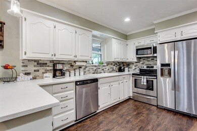 1112 Valley View Dr, Hurst, TX 76053 - photo 7