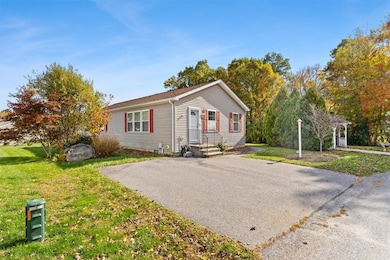 84 Lark Ln, Tiverton, RI 02878 - photo 3