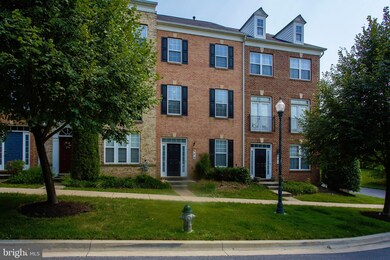 525 Odendhal Ave, Gaithersburg, MD 20877 - photo 2