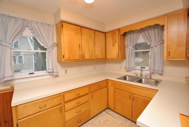 5 Wescott St, Limerick, ME 04048 - photo 4