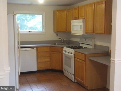 241 Varsity Ave, Princeton, NJ 08540 - photo 6