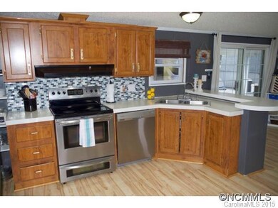 1522 Jackson Loop Rd, Flat Rock, NC 28731 - photo 7