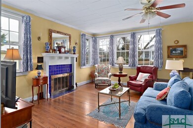 Family Room ~ Real Wood Burning Fireplace ~ Tons o