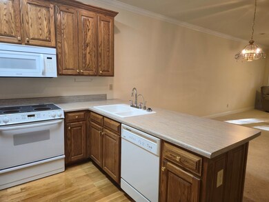 119 Country Club Dr unit B, Americus, GA 31709 - photo 6