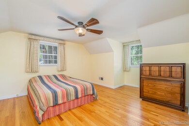 1132 Olympus Dr, Naperville, IL 60540 - photo 3