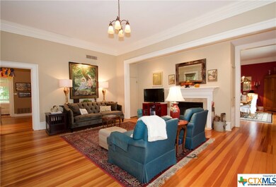 702 Burleson St, San Marcos, TX 78666 - photo 5