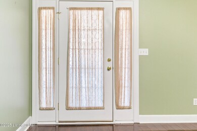 8552 Applegate Village Dr unit 8552, Louisville, KY 40219 - photo 4