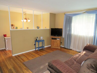 1012 Harwood Dr, Columbus, OH 43228 - photo 6