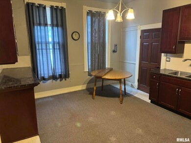 521 W 8th St unit 1, Davenport, IA 52803 - photo 4