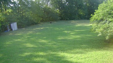 WOW this is a GREAT SPACE...Few feet away is WESTWOOD ELEM school!!!!