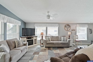 1905 Waverly Dr SE, Albany, OR 97322 - photo 6