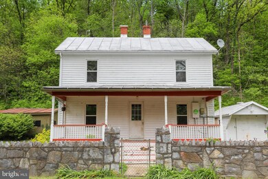 408 Wolf Gap Rd, Edinburg, VA 22824 - photo 2