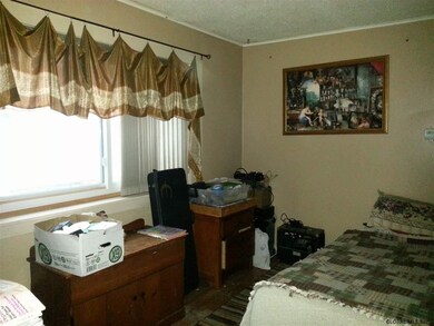 7 Conrad St, Albany, NY 12205 - photo 4