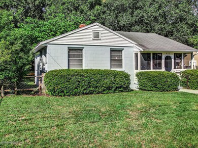 822 Linda Dr Jacksonville FL-002-010-Fro