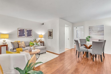 4525 Gilbert Ave unit 104, Dallas, TX 75219 - photo 5