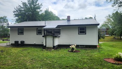 54 New Hampshire St, Millinocket, ME 04462 - photo 4