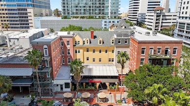 215 Central Ave unit 4F, Saint Petersburg, FL 33701 - photo 3