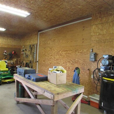 6807 Irish Hollow Rd, Lancaster, WI 53813 - photo 2