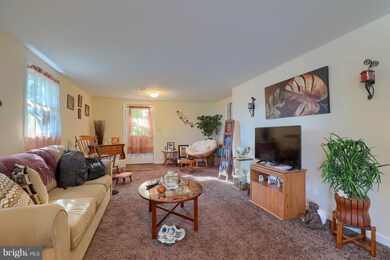 42 E Main St, Leola, PA 17540 - photo 5