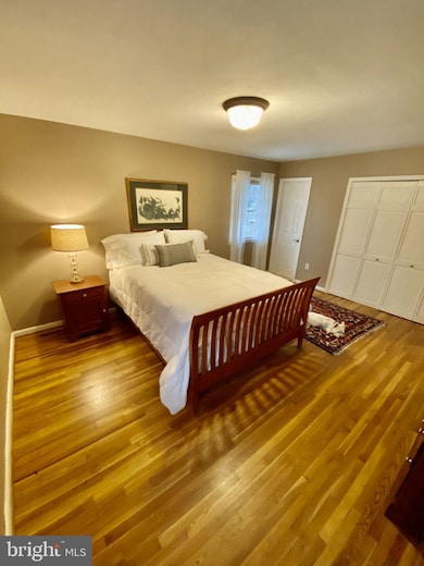 9038 Ashmeade Dr, Fairfax, VA 22032 - photo 7